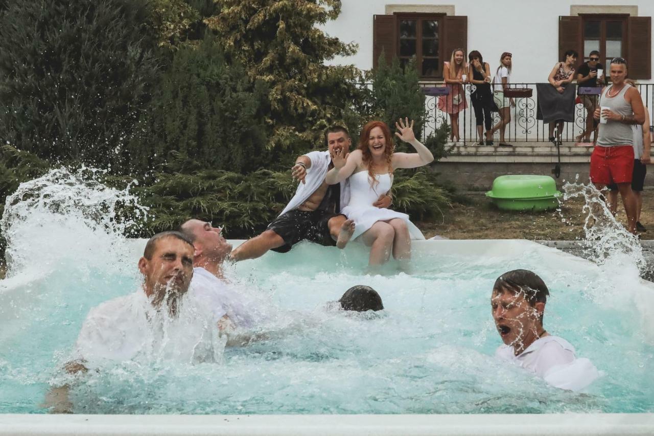 Sancta Katharina Guest House Rozvadov Luaran gambar